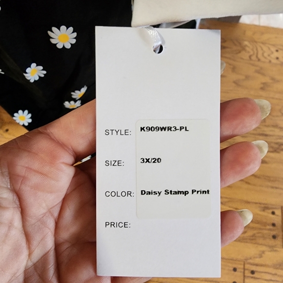 NWT Unique Vintage Daisy Print Patsy Romper - Picture 6 of 10